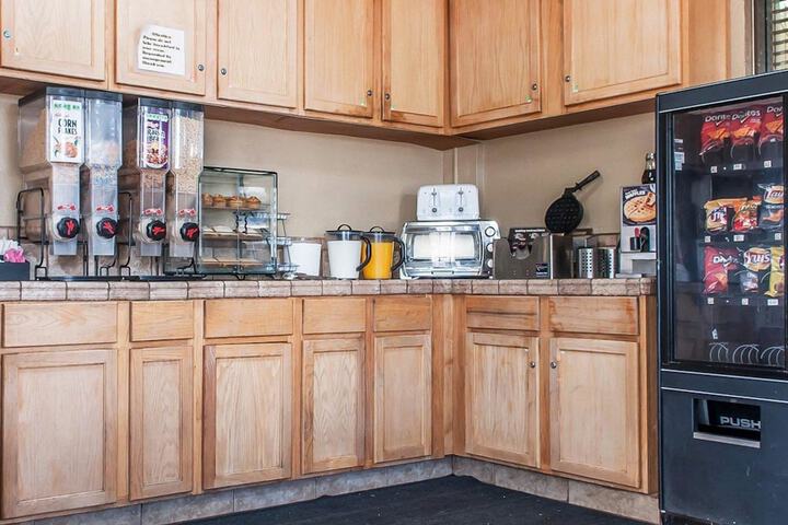 Snack bar