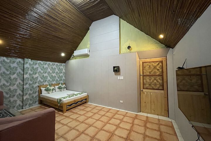Room 5 of 42