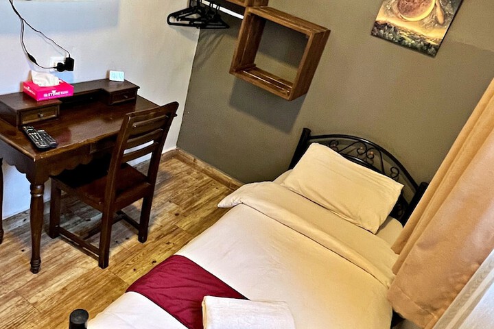 Room 90 of 114
