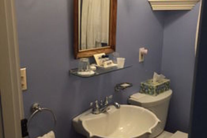 Room 5 of 33