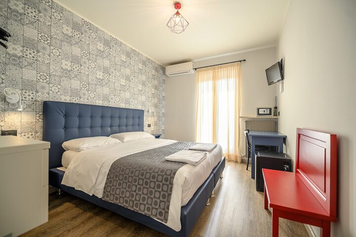 Room 28 of 66
