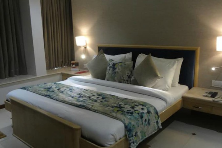 Room 8 of 44