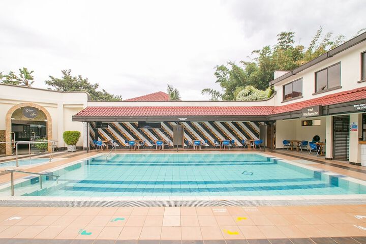 Pool 83 of 194