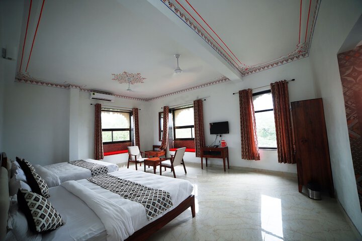 Room 7 of 48