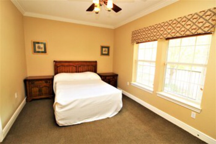 Room 31 of 32