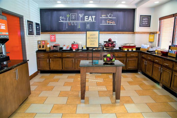 Breakfast area