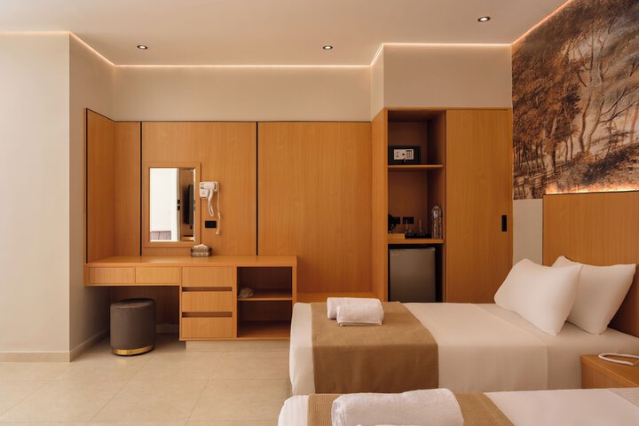 Room 12 of 44