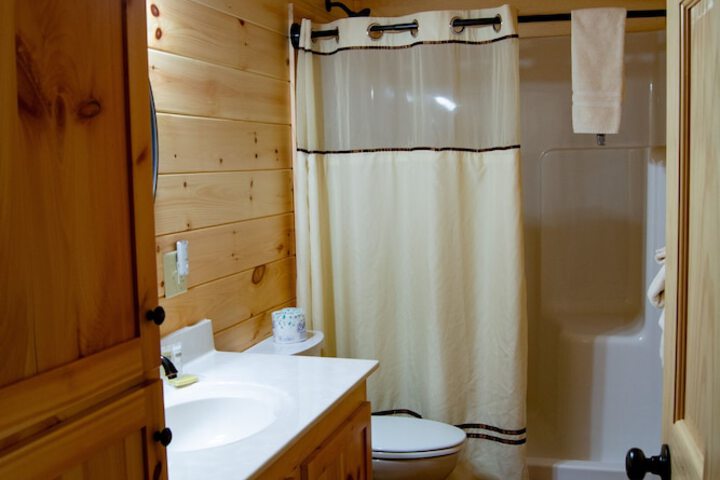 Room 150 of 241