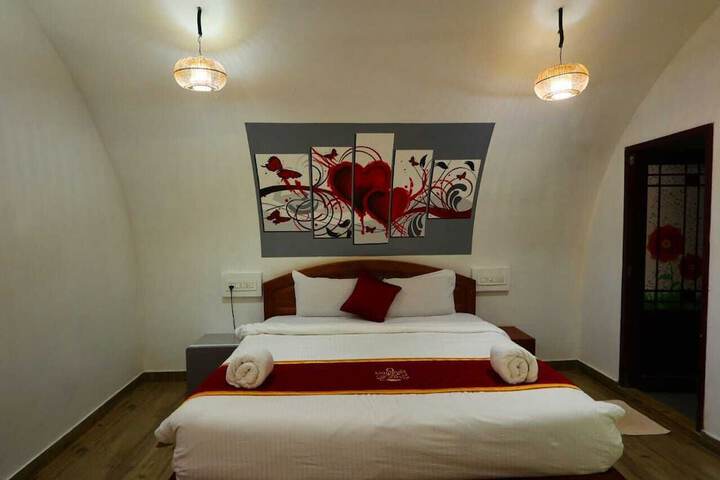 Room 4 of 18