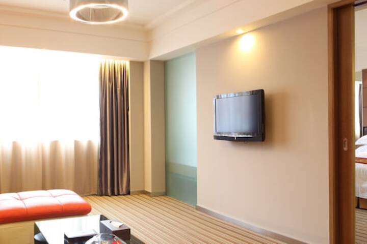 Room 9 of 21