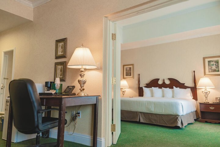 Room 16 of 44