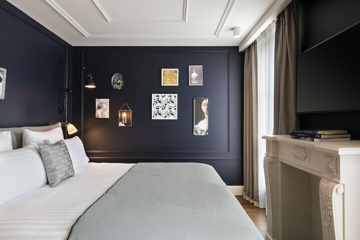 Room 18 of 94