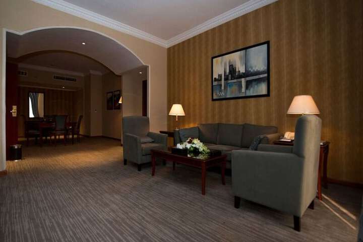 Room 48 of 132