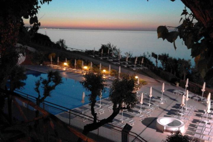 Pool 9 of 24