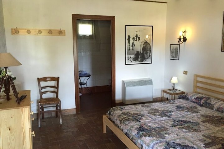 Room 3 of 78