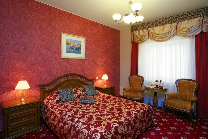 Room 11 of 70