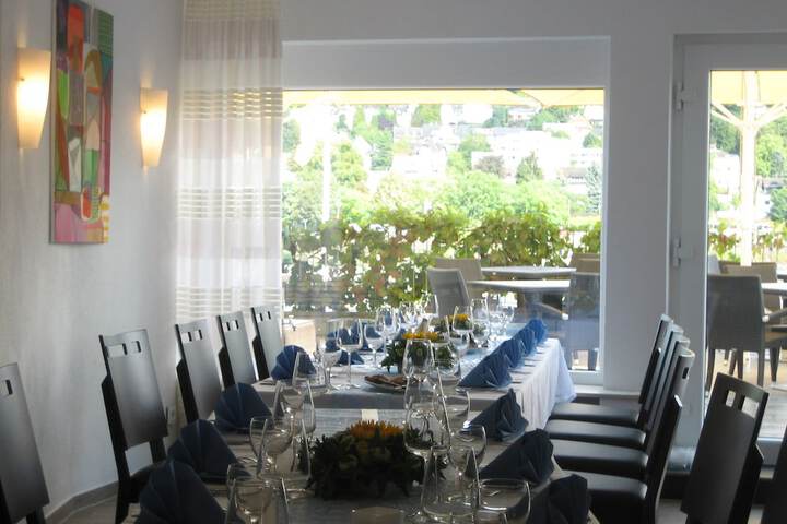 Dining 42 of 63