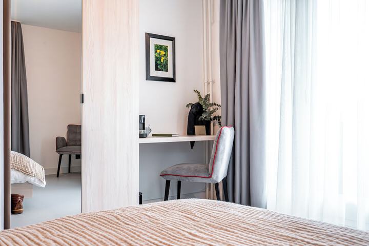 Room 32 of 67