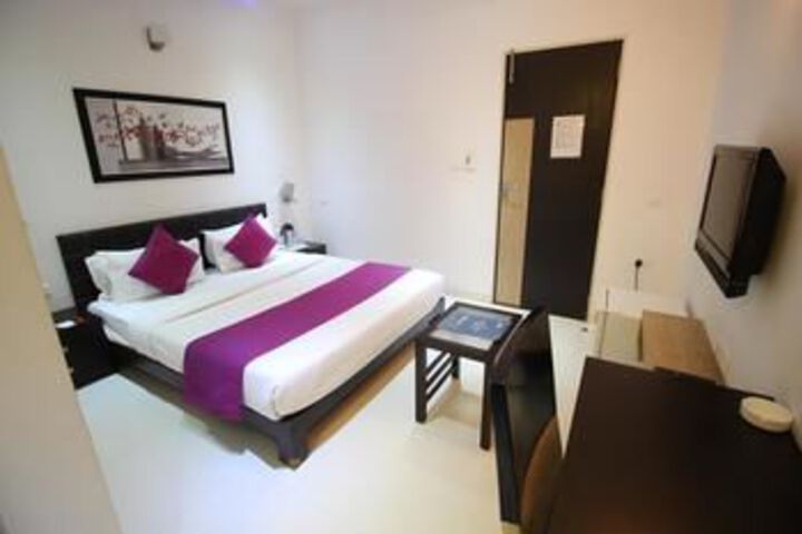 Oyo Rooms Iskcon Sg Highway Ii