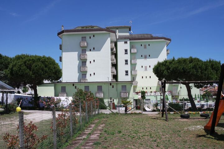 Hotel 65 of 65
