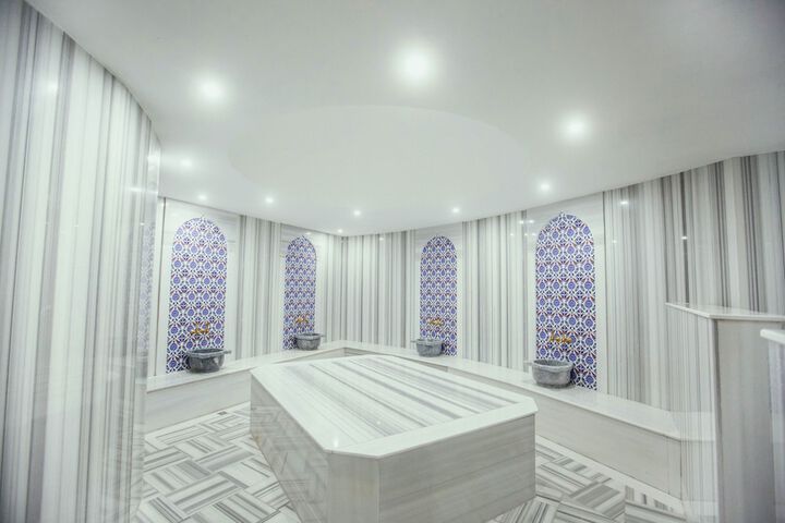 Room 27 of 34