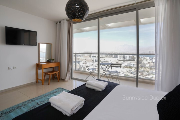 Room 28 of 315