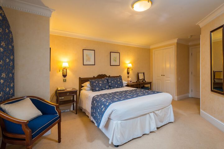 Room 8 of 20