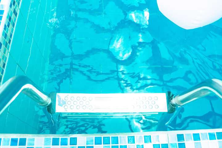 Pool 103 of 143