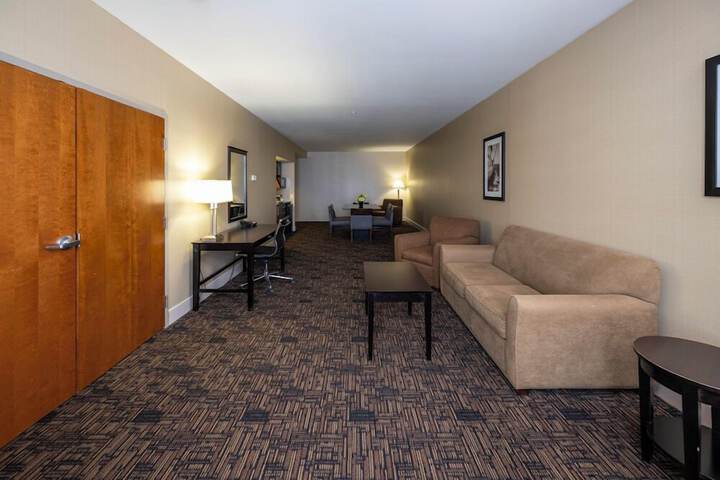 Room 45 of 114