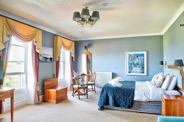 Room 10 of 41