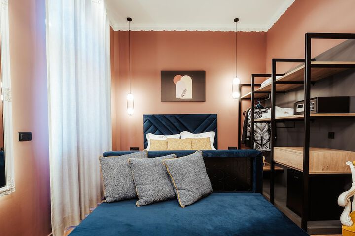 Room 15 of 89
