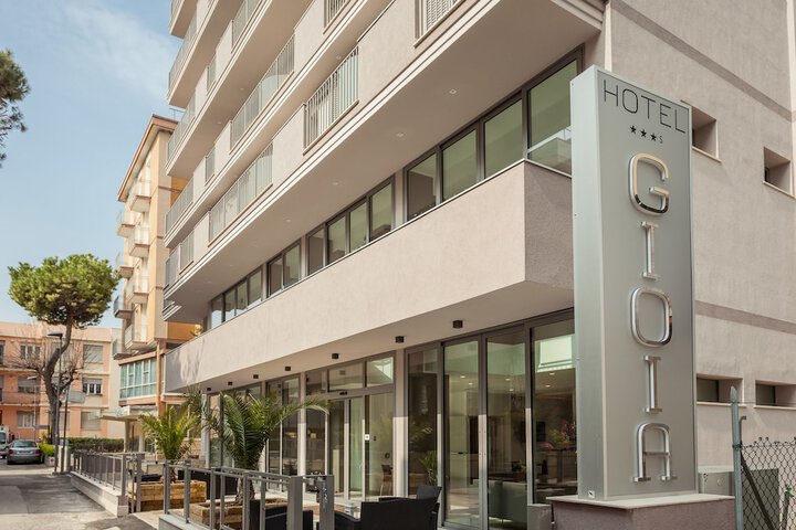 Hotel 47 of 53