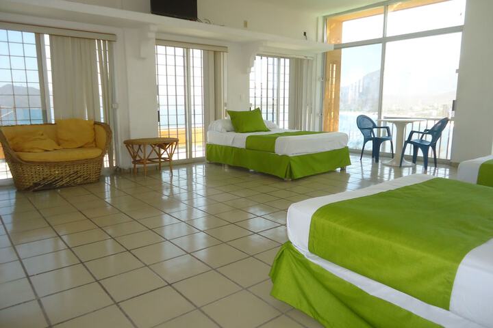 Room 32 of 91