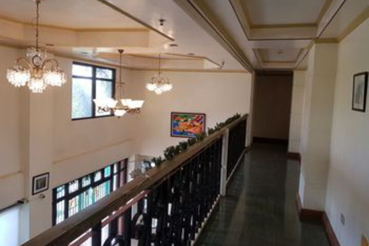 Ballroom/Hall 29 of 44