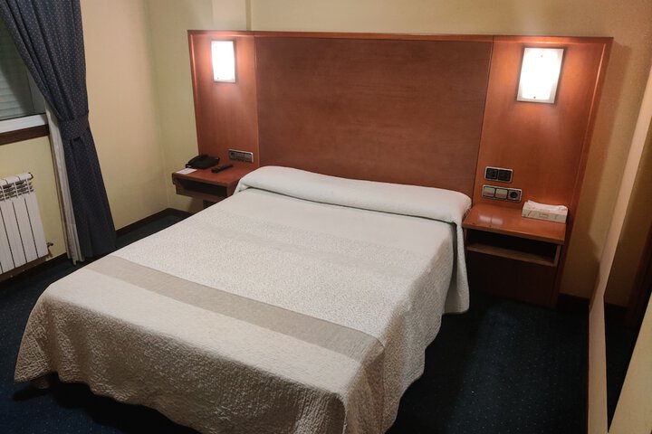 Room 4 of 6