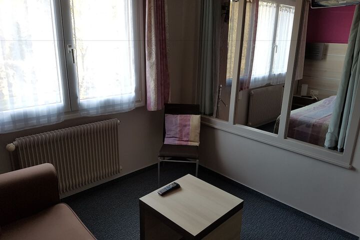 Room 37 of 91