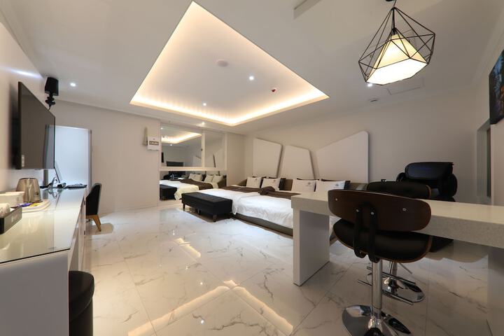 Room 36 of 58