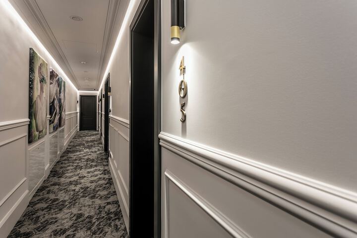 Ballroom/Hall 75 of 84