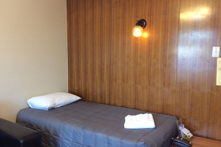Room 4 of 36