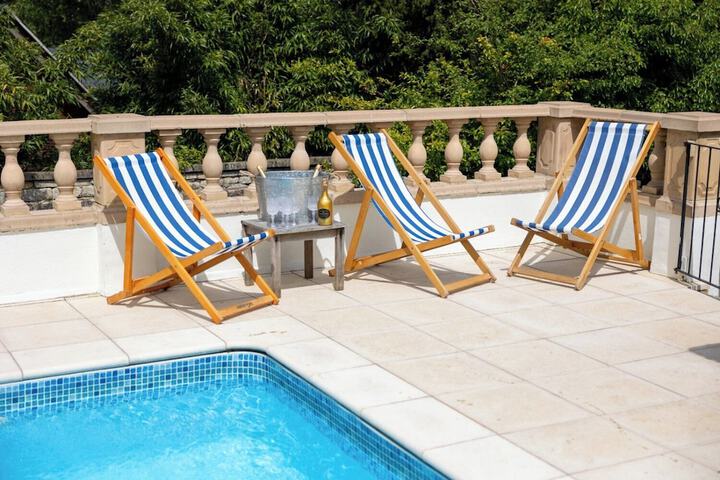 Pool 18 of 28