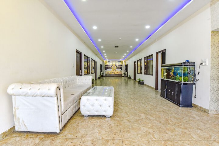 Hotel Interior 3 of 28