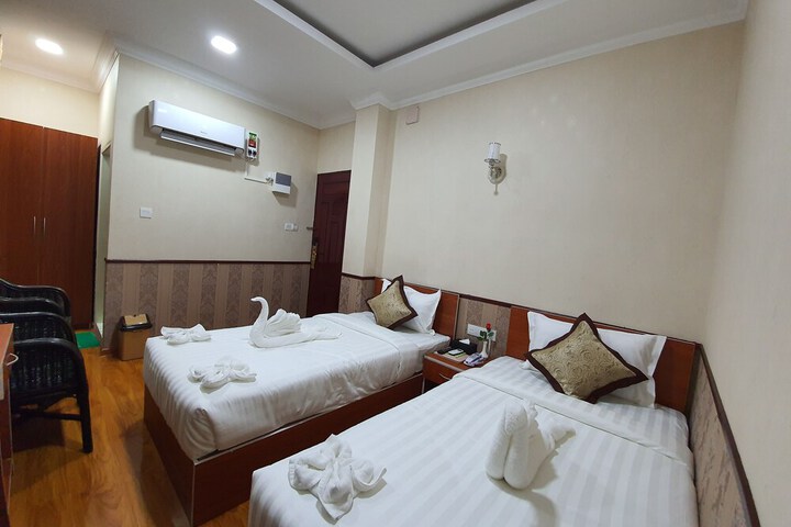 Room 18 of 43