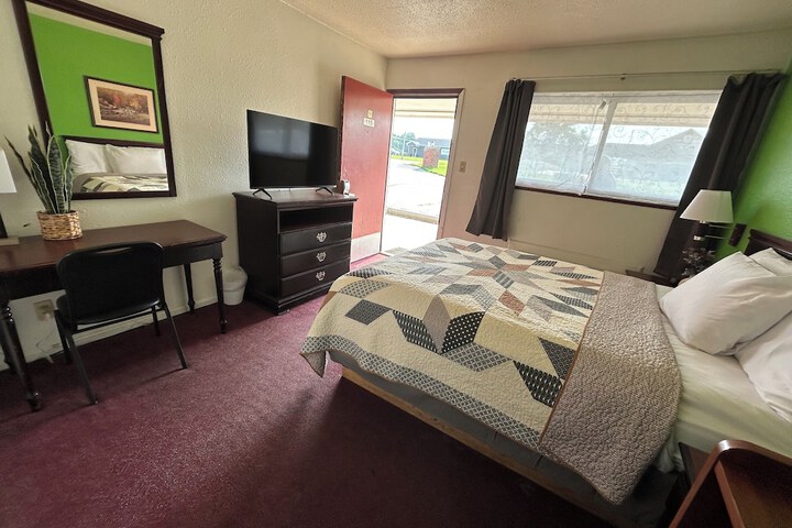 Room 6 of 22