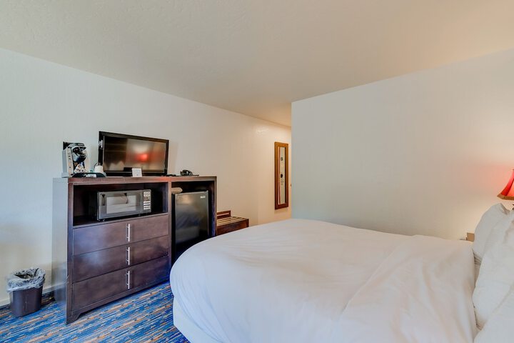 Room 9 of 42