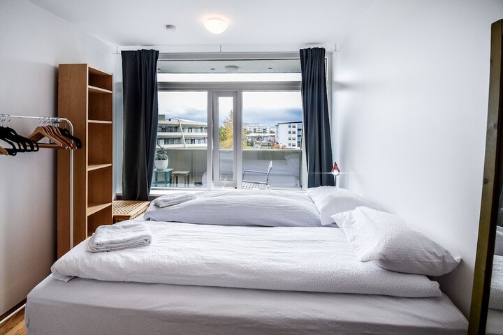 Room 3 of 16