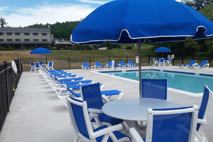 Pool 62 of 75