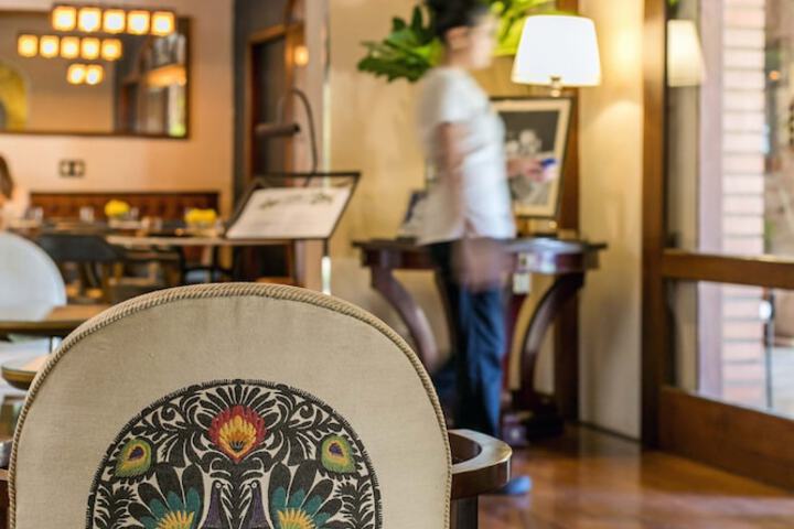 Entrance & Lobby