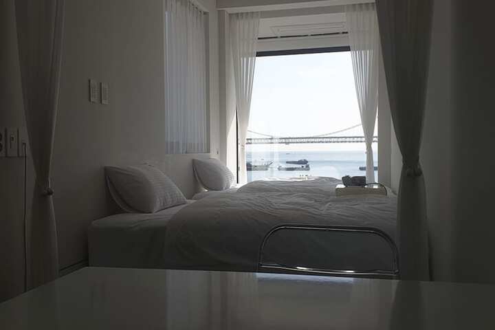 Room 35 of 72