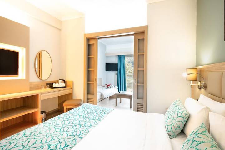 Room 18 of 225