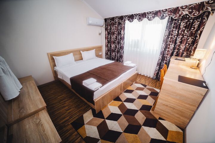 Room 8 of 78